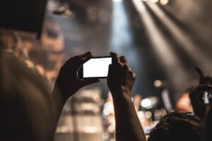 年賀状アプリで複数枚の写真を使ったデザイン方法は？