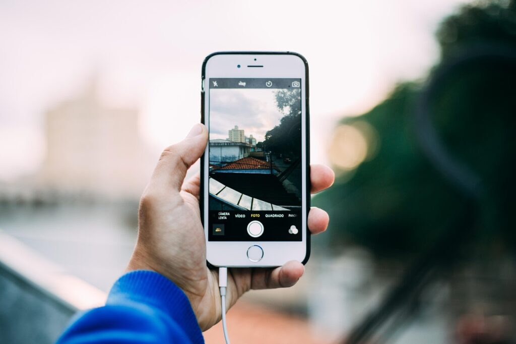 年賀状にスマホで撮影した写真を使った複数のレイアウトアイデアは？