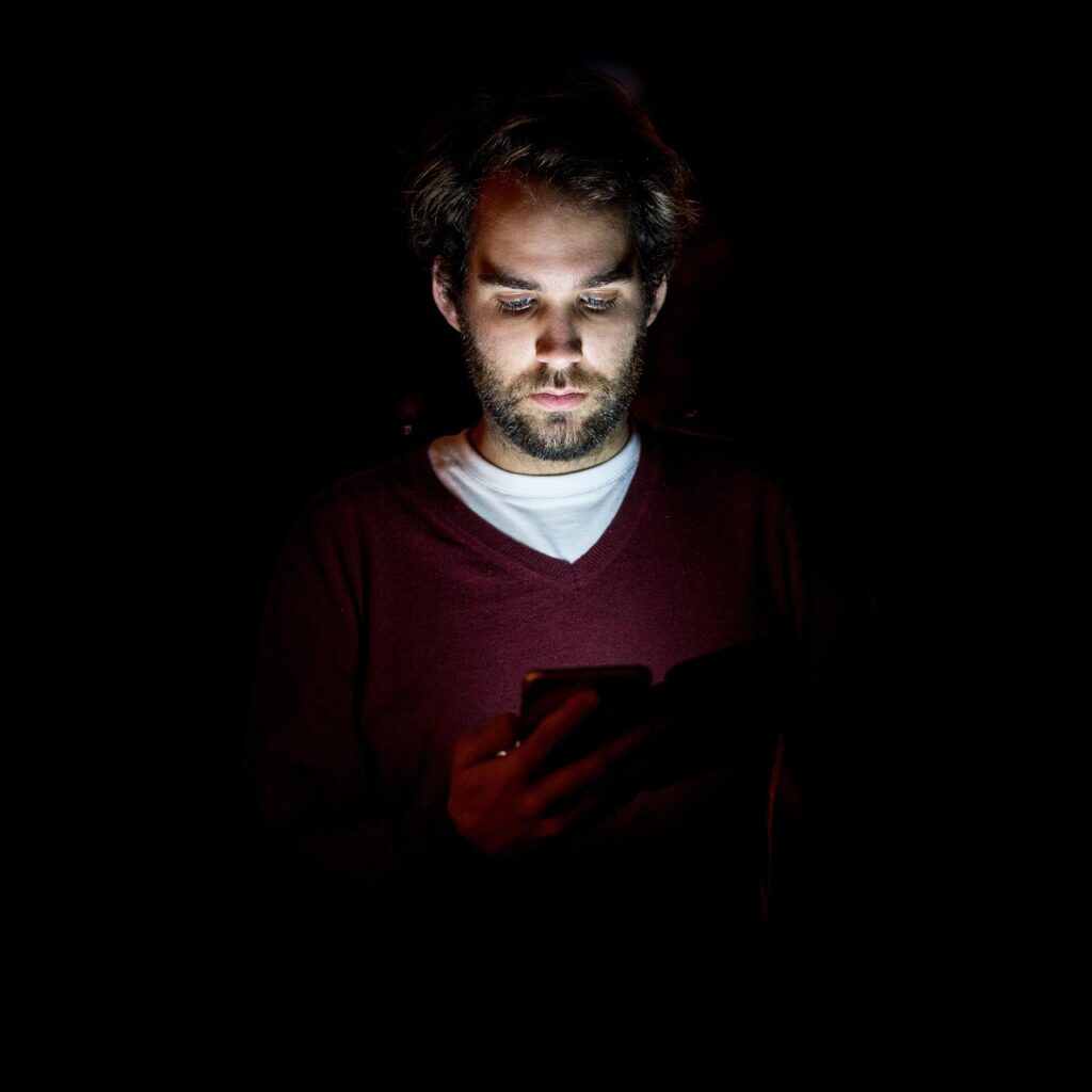 年賀状をスマホで作成する便利な方法は？